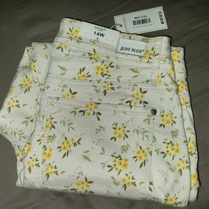 Madison Floral Mid Rise Judy Blue Jeans GUC Sz 14W